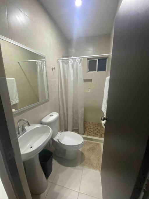 シウダー・バージェス Casa Orizabaヴィラ エクステリア 写真