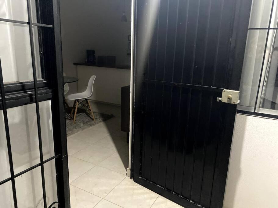 シウダー・バージェス Casa Orizabaヴィラ エクステリア 写真